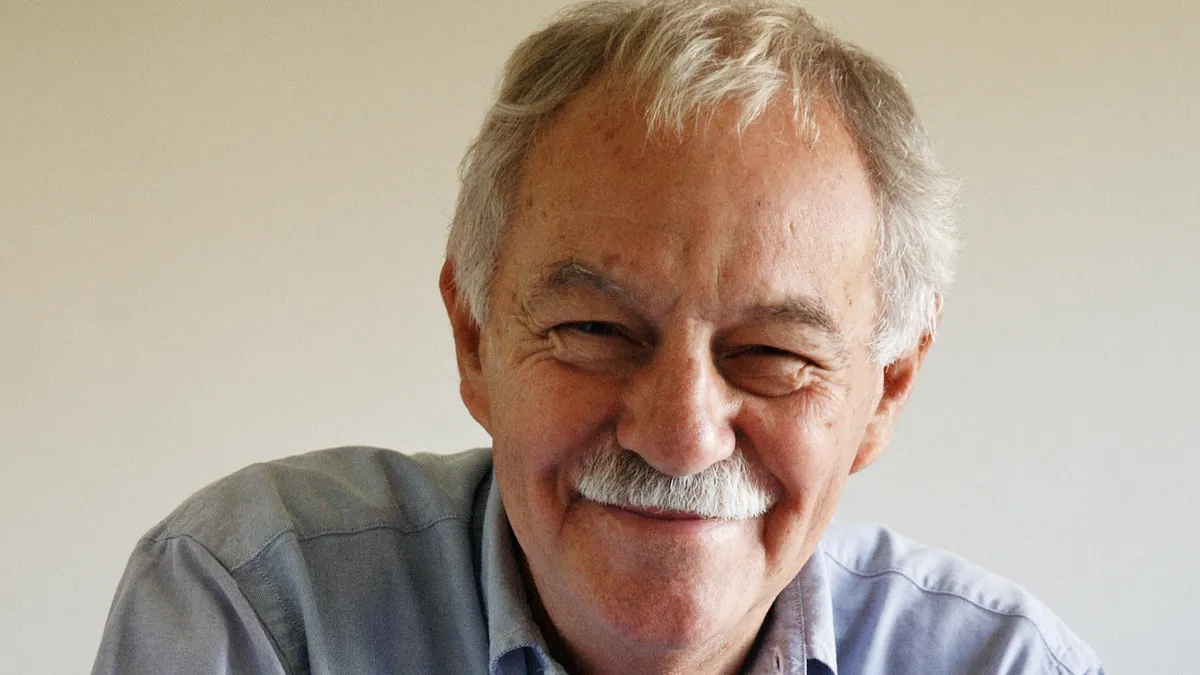 Escape to Literary Bliss: Why Eduardo Mendoza's Novels Are Your Perfect Summer Read