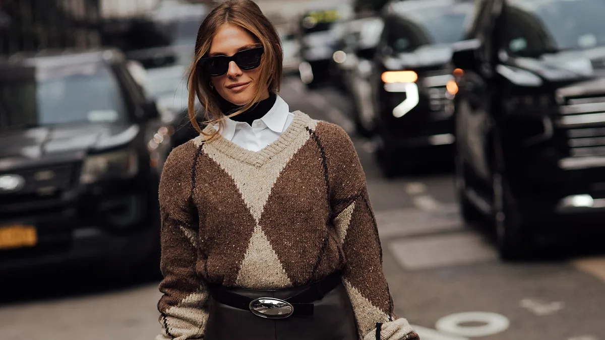 Oversize, tipo polo o de cuello pico: este otoo se llevan los jersis de rombos y estos son los que mejor quedan con vaqueros o pantalones sastre