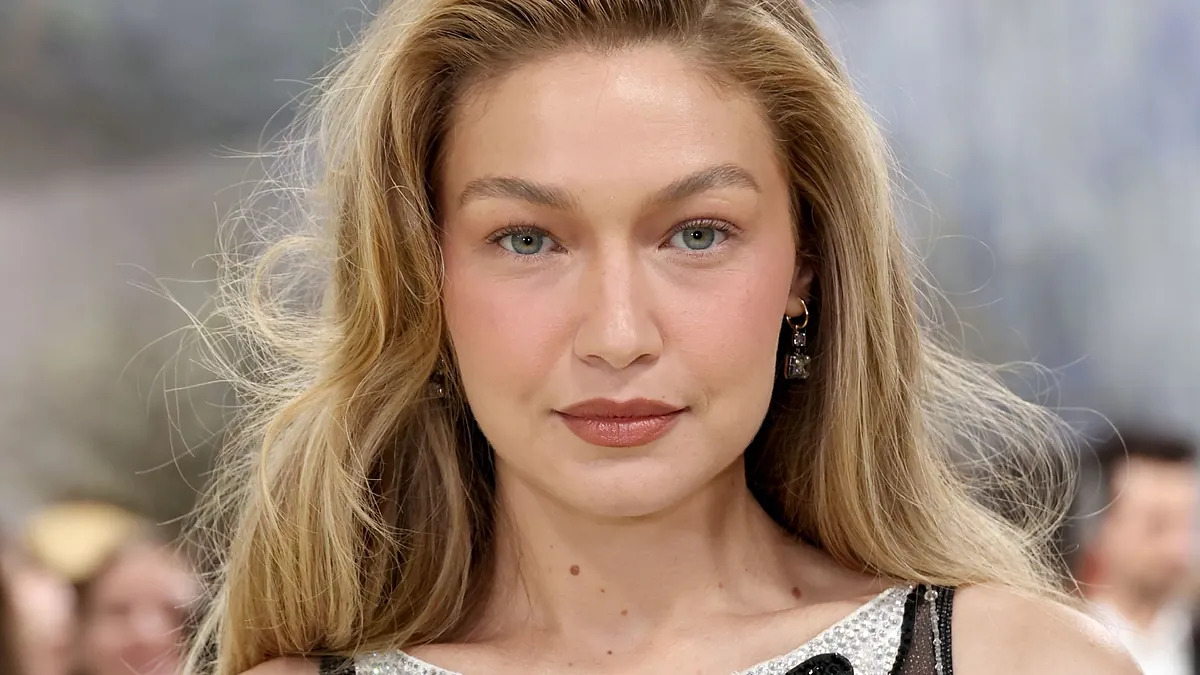 La maquilladora Paula Aroca desgrana la tendencia ''soft face'': "Piel natural, rubor saludable y labios nude para un rostro descansado"