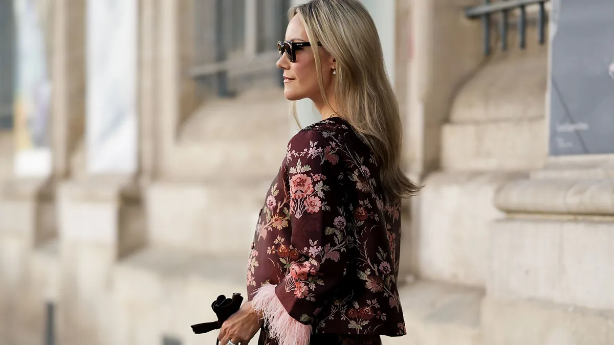 Si hay una chaqueta tendencia de este otoño, que puedes incorporar ya a tu armario, es esta que por su corte favorece a todas