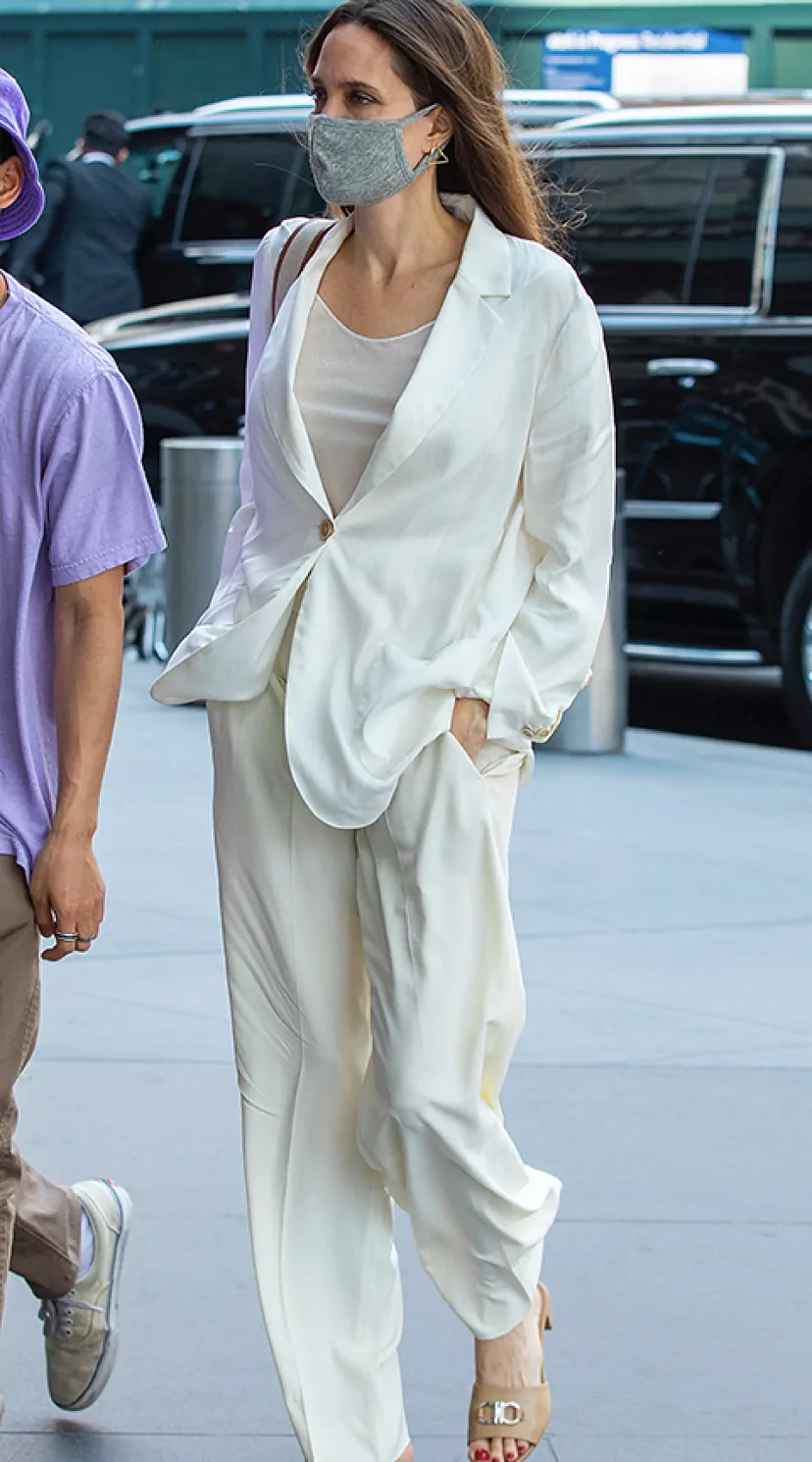 Todas las veces que Angelina Jolie inspiró nuestros looks para volver a la  oficina en septiembre | Telva.com, image size:828x1490