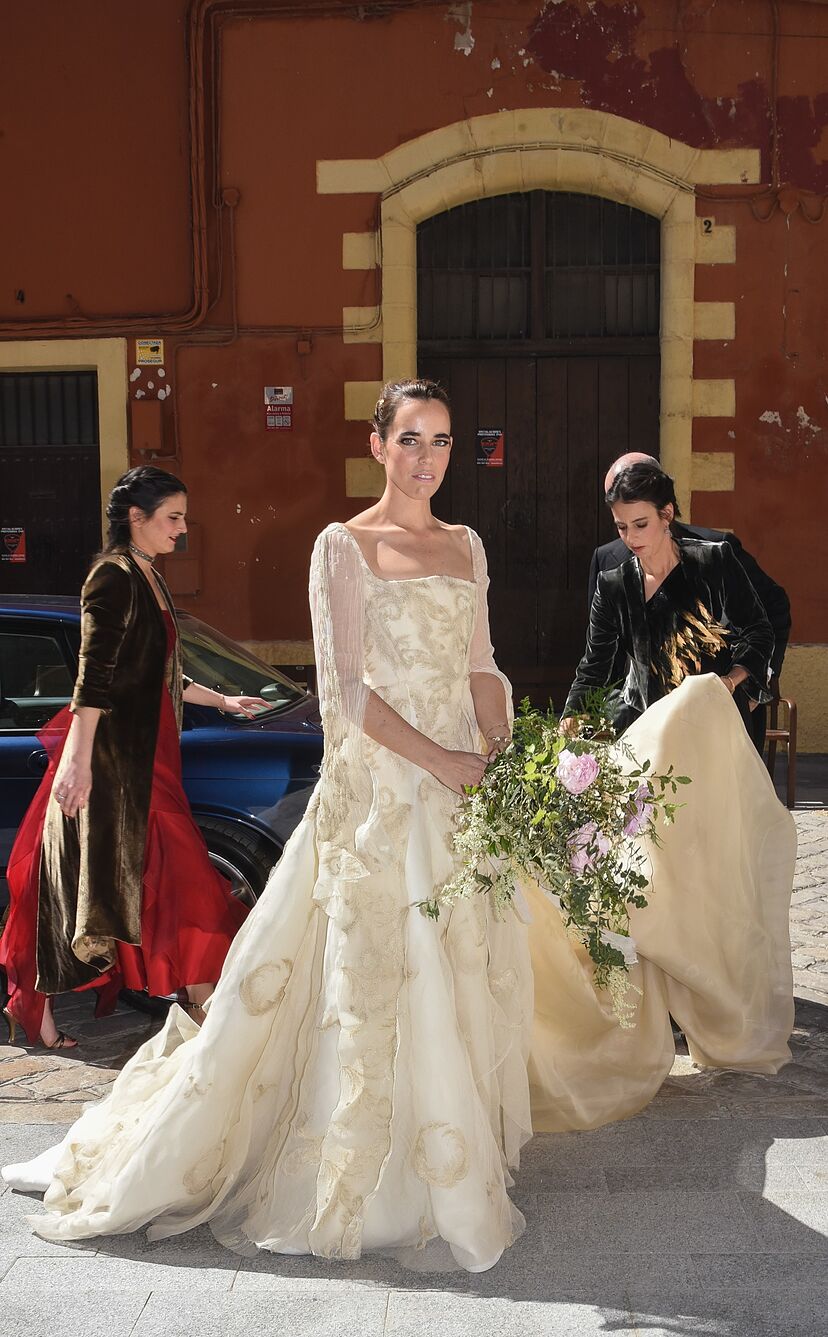 Las millennials ya no llevan vestido de novia clásico: de la boda de Botín  a la de Vanderwilde | Telva.com, image size:828x1337