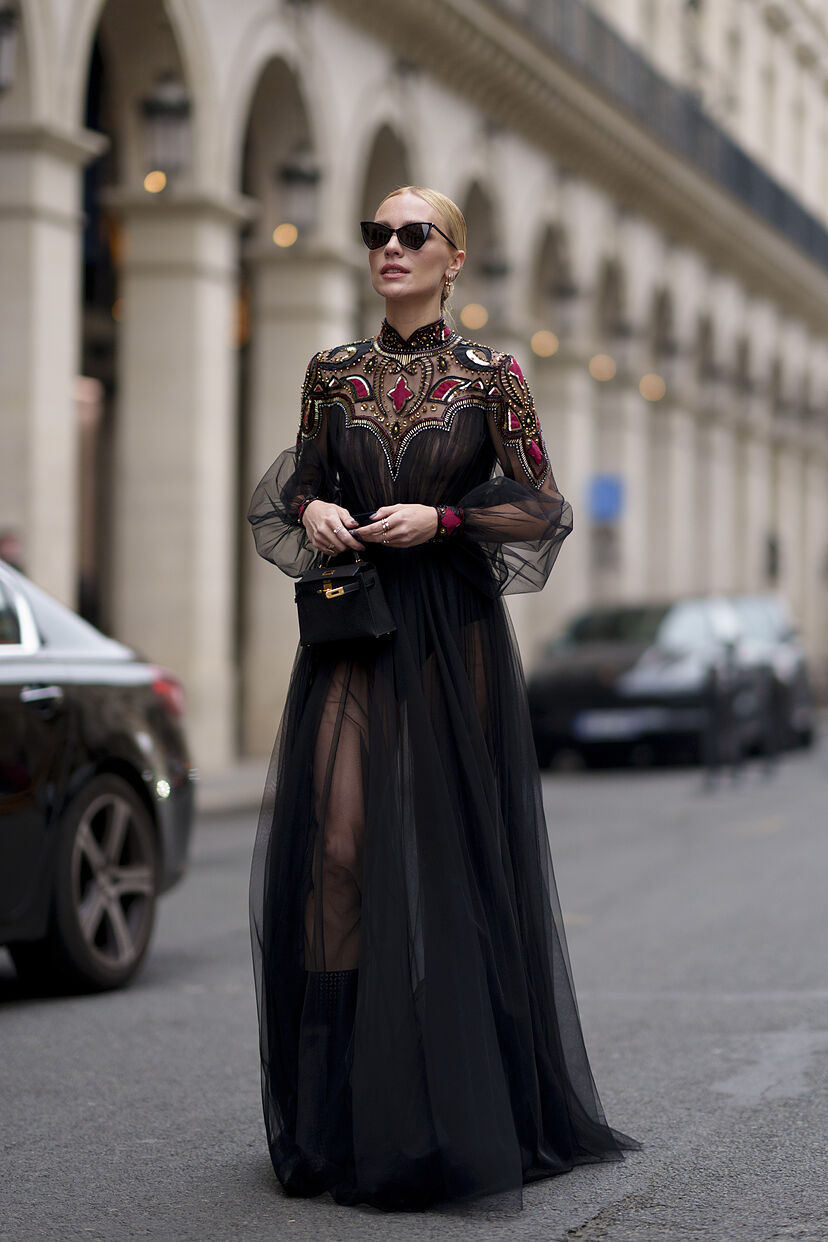 5 vestidos de invitada de marcas francesas para brillar en tu próxima boda  | Telva.com, image size:828x1242