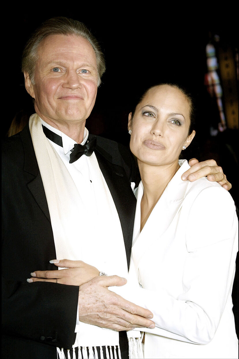 Angelina Jolie: de niña salvaje de Hollywood a activista de derechos  humanos | Telva.com, image size:828x1243