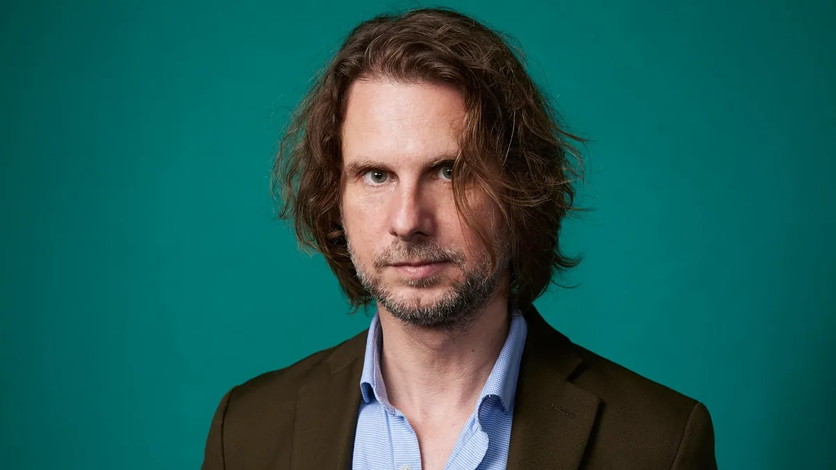 Thomas Schlesser, escritor (48 aos): "Amamos las cosas porque sabemos que van a desaparecer. La conciencia de que todo tiene un final es lo que hace que la vida merezca la pena"