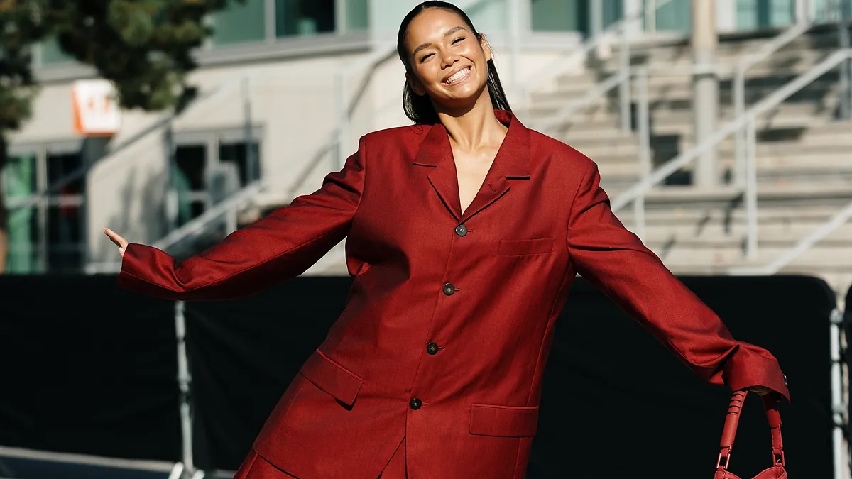 Cinco chaquetas y americanas oversize de Massimo Dutti para combinar con vaqueros pitillo desde la primera reunin del da hasta la ltima cena de la semana