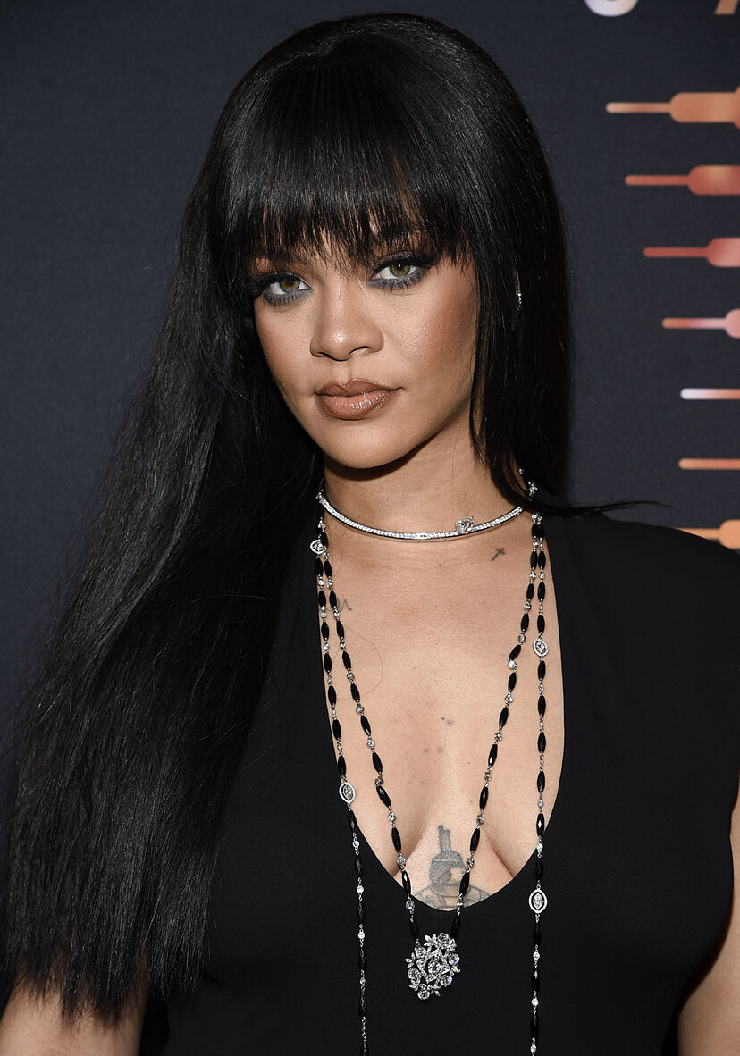 Rihanna y su sorprendente y radical cambio de look | Telva.com, image size:828x1182